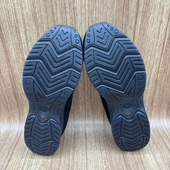 Easy Spirit Traveltime Clog Black Velvet and Suede Women's Size 9W - Picture 7 of 8